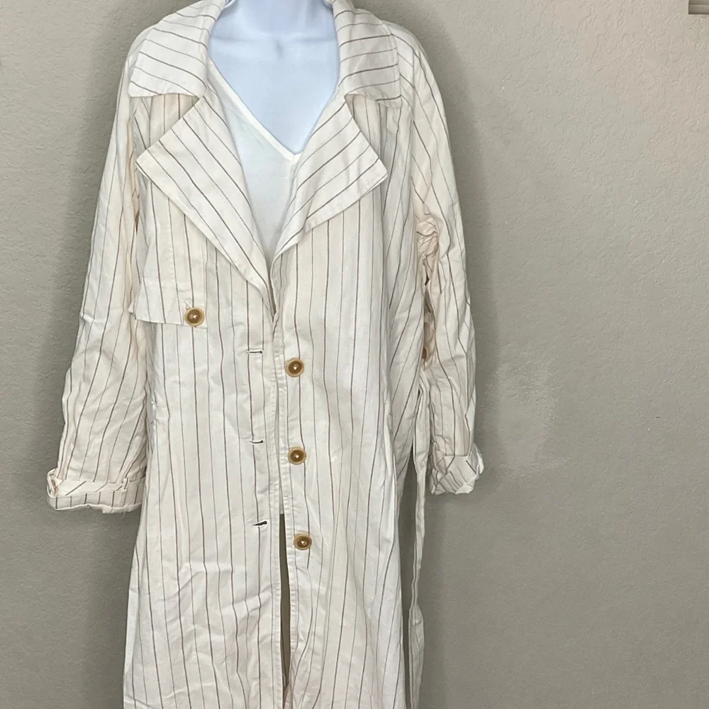 613 - We The Free NWOT Cream Striped Trench Coat, Size Medium - Picture 2 of 5